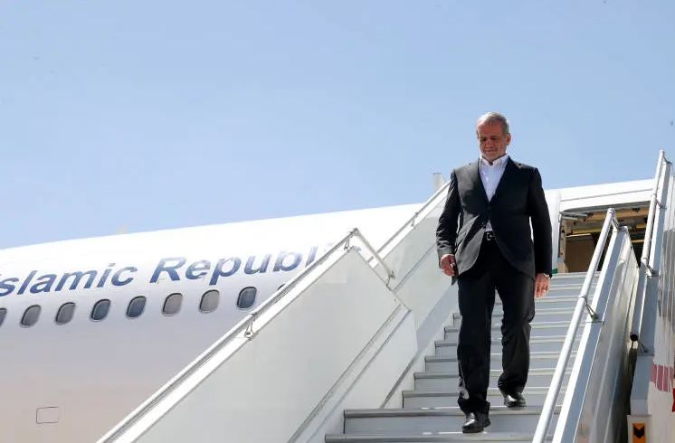 پزشکیان وارد دوحه، پایتخت قطر شد  