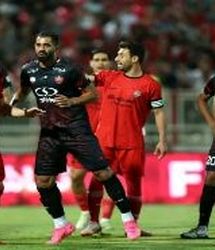 جدال لفظی بازیکنان استقلال و تراکتور