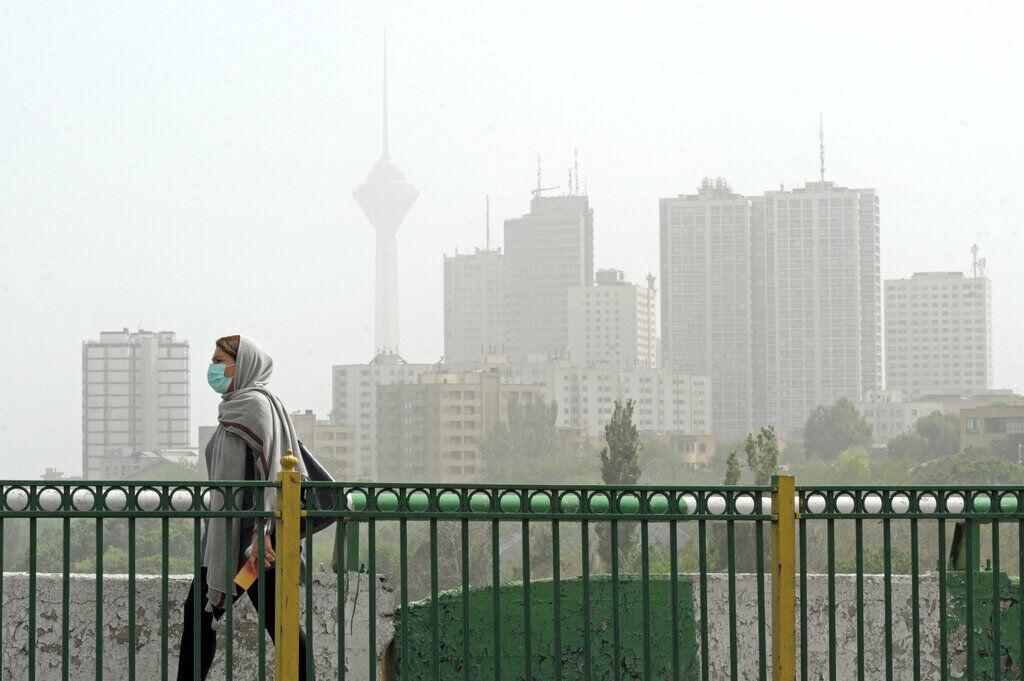 فیلم جنجالی وجود ذرات خطرناک و عجیب در هوای تهران
