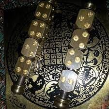 شوهرم به‌خاطر بازگرداندن معشوقه‌اش دست به دامن رمال شد!