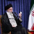 رهبر انقلاب: ملت با جهت‌گیری‌های گوناگون سیاسی و وزن متفاوت مذهبی پای ایران ایستاد
