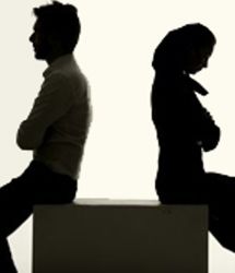 نقشه شوم زن بدجنس برای از هم پاشیدن زندگی دوست قدیمی‌اش