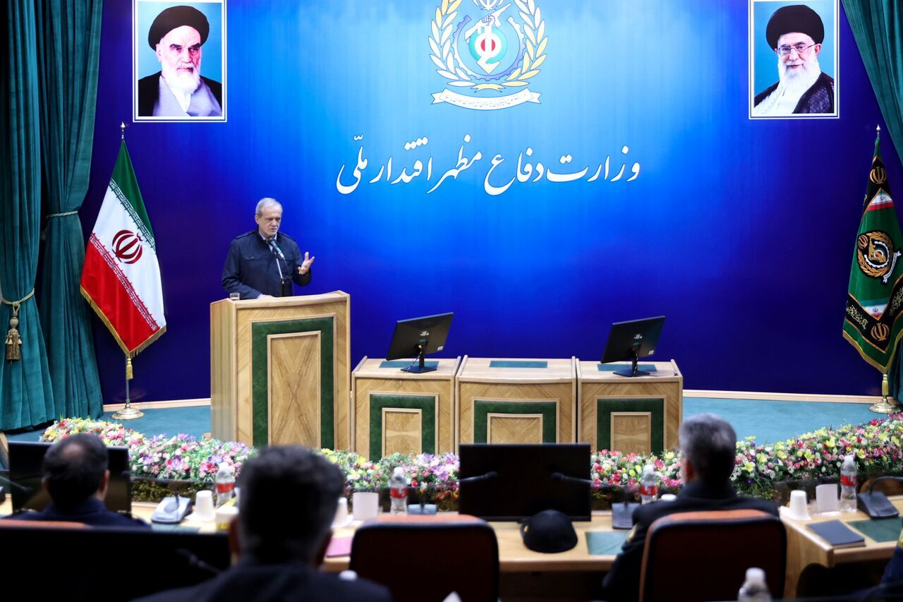 پزشکیان: ظرفیت‌های وزارت دفاع می‌تواند به ساماندهی ناترازی‌ها کمک کند