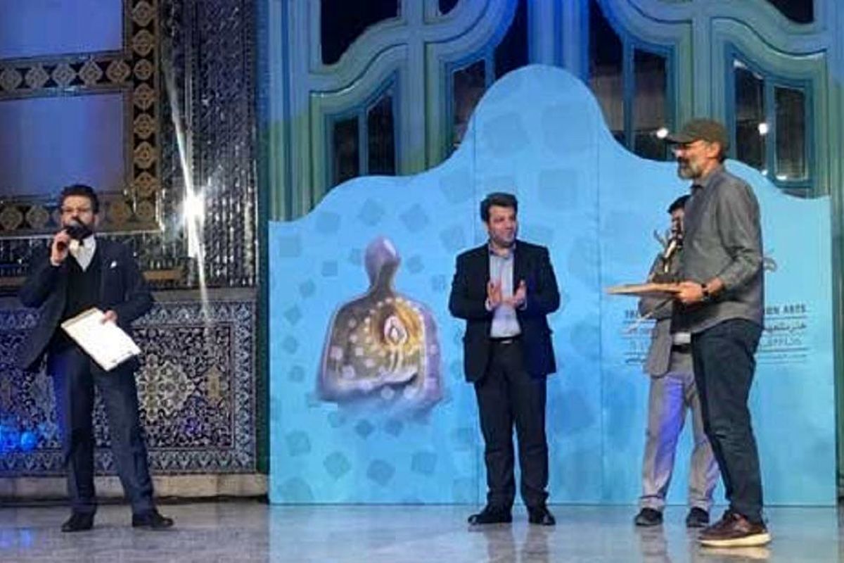 هادی حجازی‌فر چهره برگزیده هنر انقلاب ۱۴۰۰ در حوزه سینما