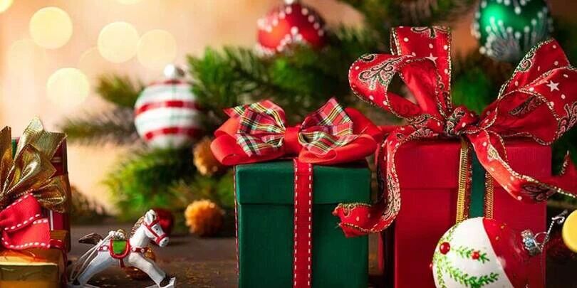 پوشش مردانه بازیگر خانم در جشن کریسمس خبر ساز شد+عکس