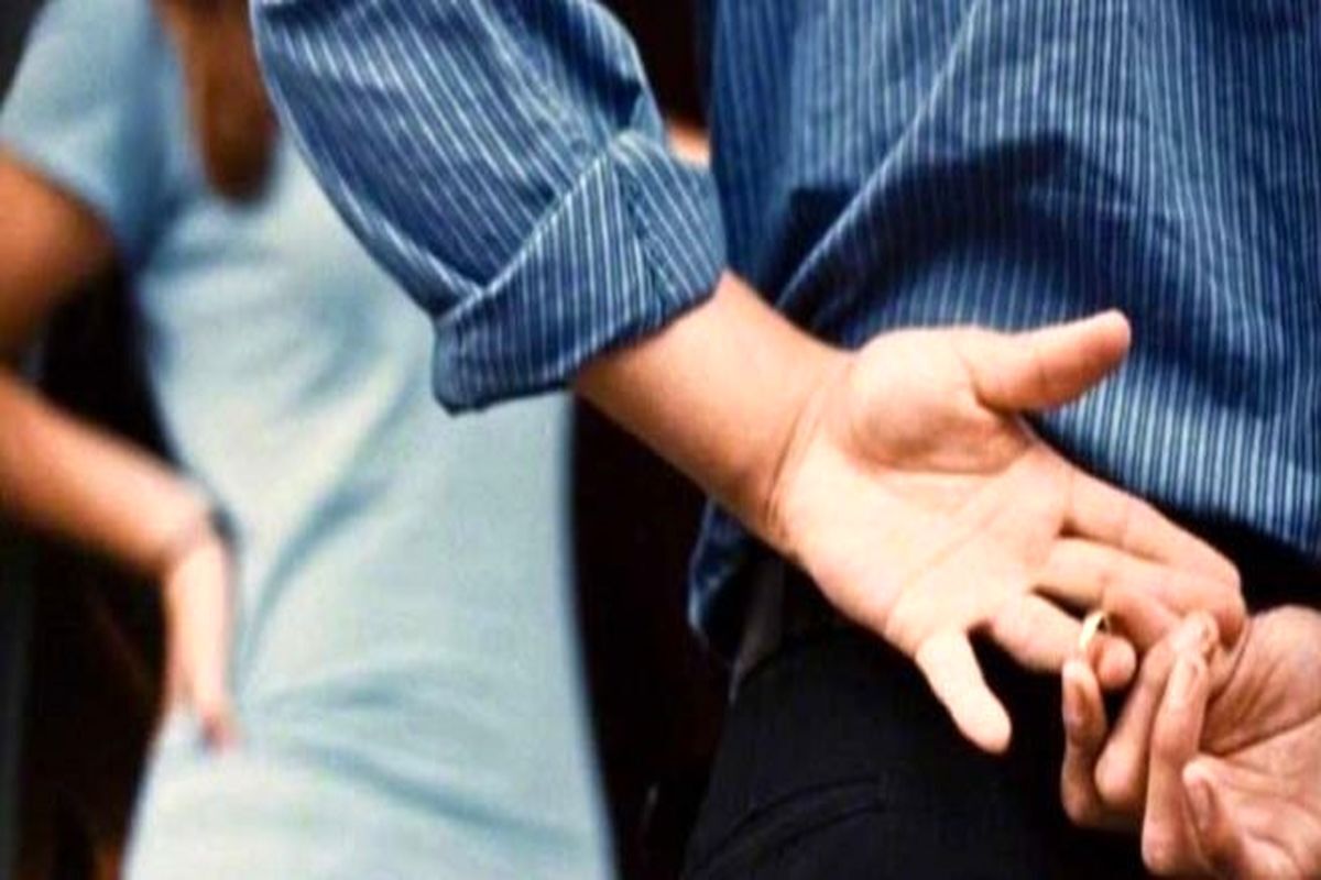 بعد از یک مهمانی کاری با همکار خانمم رابطه داشتم/ به زنم این را گفتم و ... 