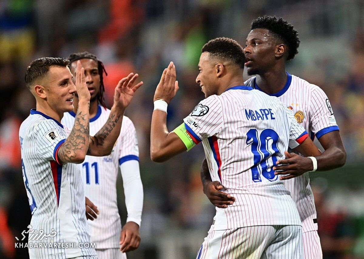 خروس‌ها رویایی شروع کردند