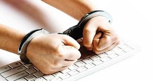 در میدان ۱۵ خرداد تهران دلال ارز نقره داغ شد