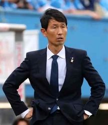 سرمربی شهاب زاهدی در ژاپن به دلیل بی‌انضباطی اخراج شد!