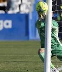 دروازهبان معروف، قاتل شد!