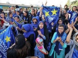 هشدار زشتی که به دختران استقلالی داده شد!