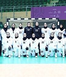 شادی تیم ملی هندبال بانوان در رختکن بعد از کسب مدال