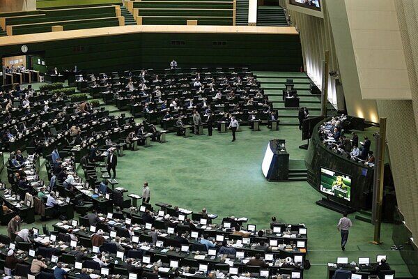 مسمومیت‌ها مجلس را هم متشنج کرد