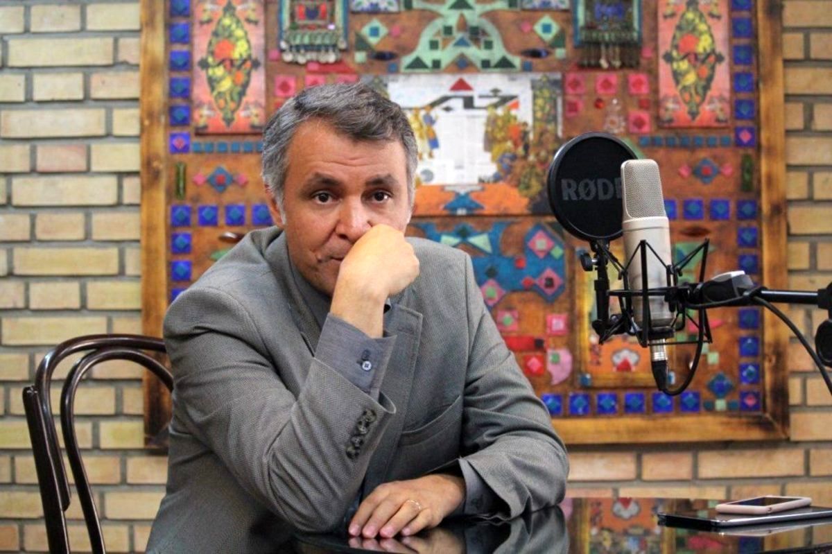 کنایه سنگین محمد فاضلی به وعده های رایگان نامزدها /هیچ ناهار مفتی وجود ندارد