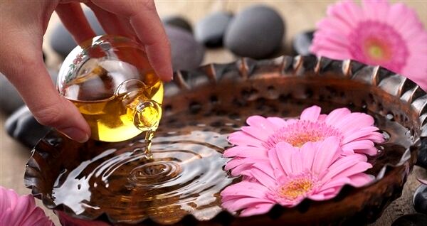 درمان استرس و افسردگی با استفاده از عطرها