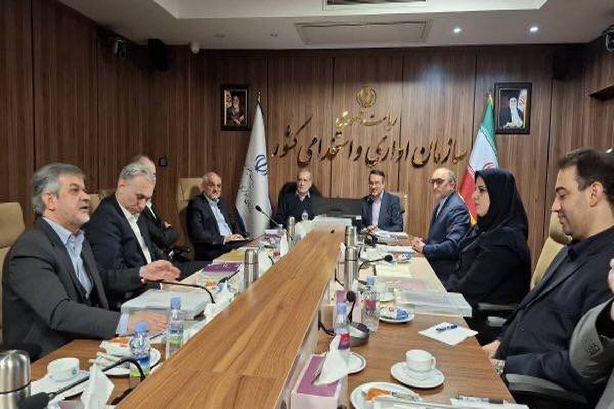 حضور سرزده پزشکیان در سازمان اداری و استخدامی کشور