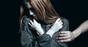 دست‌درازی پسر ۱۸ ساله به زن جوان خون به پا کرد