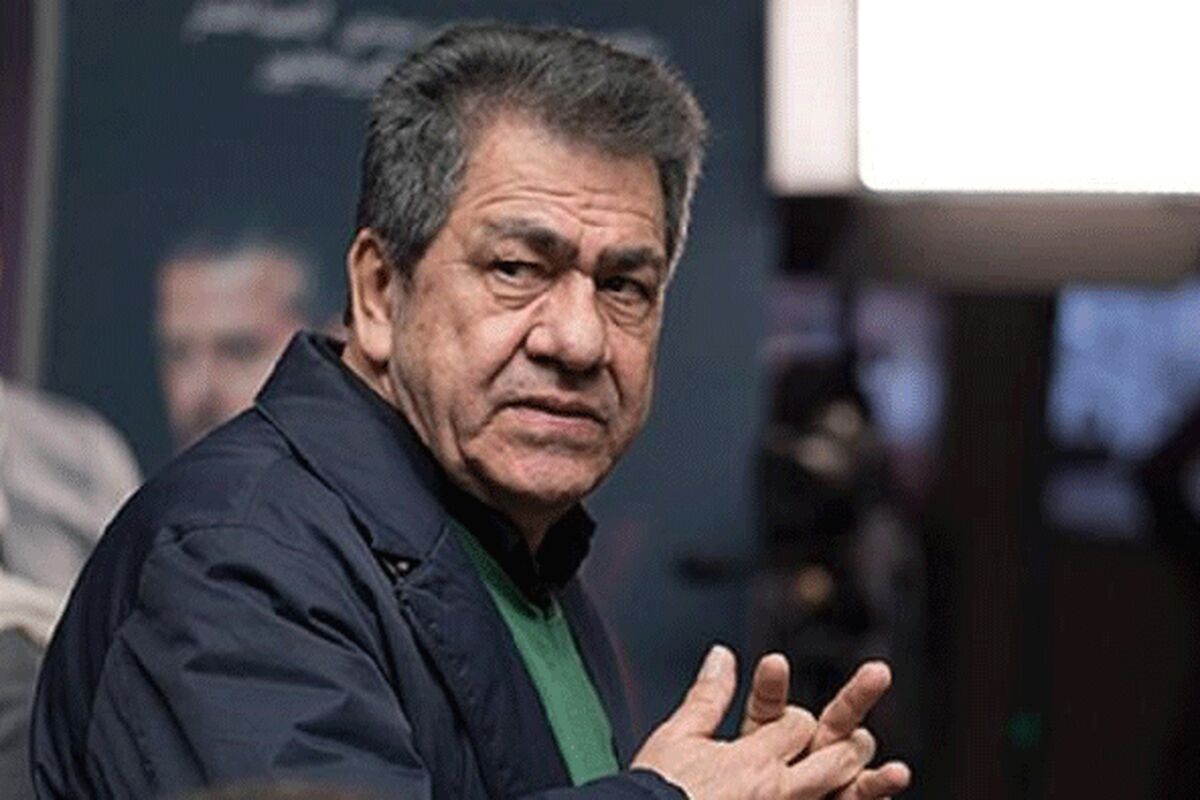 مجری و گزارشگر معروف: آقای خیابانی صدایت را بیار پایین!

