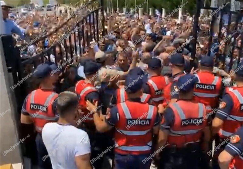 منافقان در راه تهران؟/ اقدام ویژه بعد از اتفاق خبرساز در آلبانی