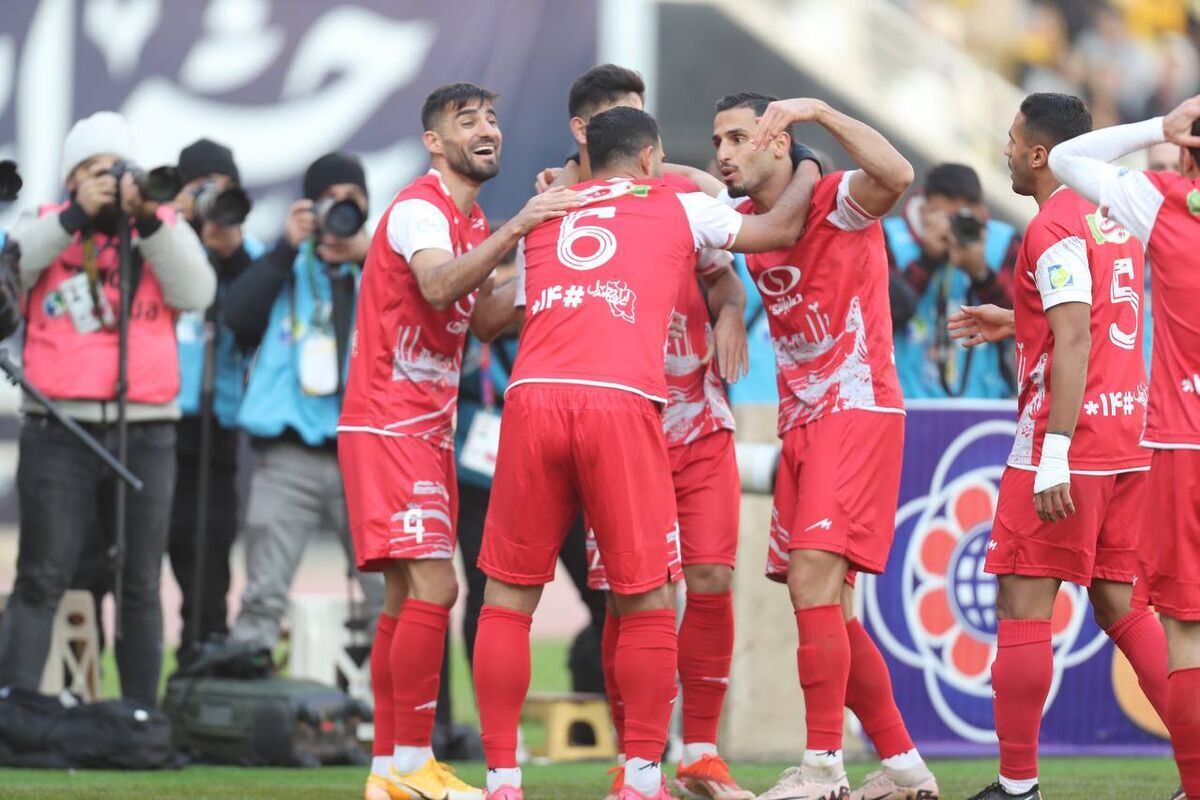 پشت پرده حبس پرسپولیسی ها؛ جنجال در رختکن سرخ ها

