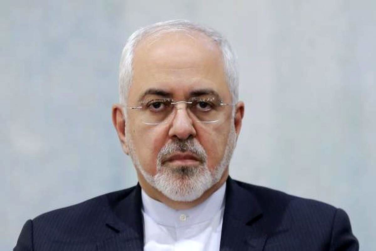 طعنه سنگین جوادظریف به احمدی نژاد و سعید جلیلی درمیزگرد سیاسی پزشکیان