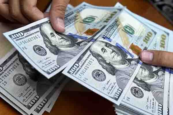 ریزش 2 هزار تومانی نرخ دلار در 48 ساعت گذشته/ تداوم شیب منفی قیمت ارز در روزهای آینده