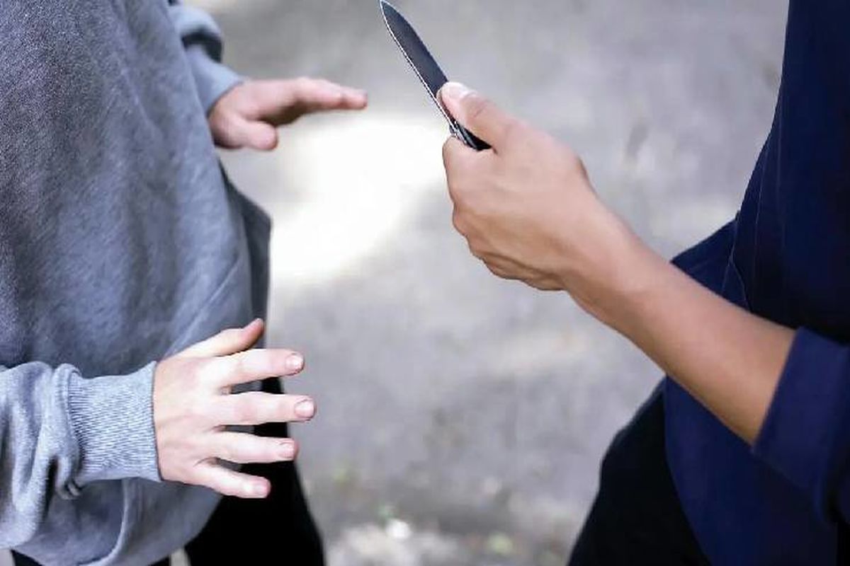 زورگیری3 مرد خشن با سلاح سرد از 20 تهرانی