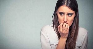 نادرترین فوبیاهای جهان/از ترس مرغ تا وحشت از آینه