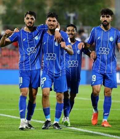 سوتی بزرگ باشگاه استقلال در یک عکس