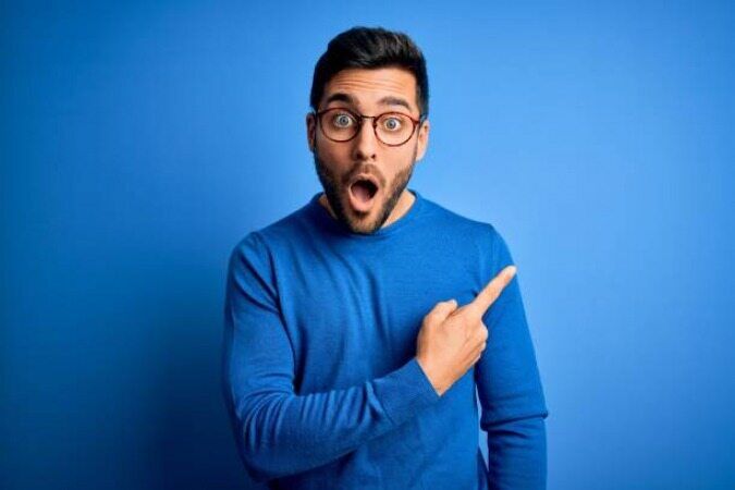 بیرون ریختن کف از زمین وسط خیابانی در تبریز ! /اصل ماجرا چیست؟+عکس