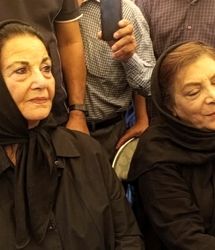 تصاویری تلخ از حضور چهره‌ها در مراسم خاکسپاری همایون