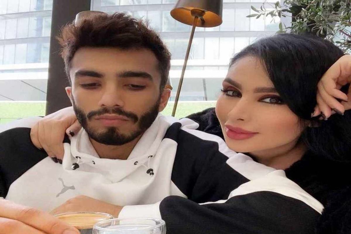 بوسه‌های دنیا جهانبخت برای هوادارانش جلوی بیمارستان!/ فیلم