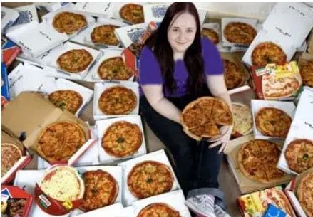 این دختر عجیب 8 سال است غیر از پیتزا هیچ غذایی نخورده!