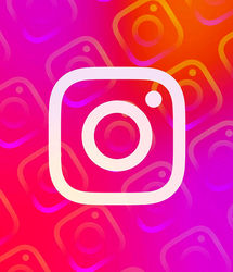 دیوانه بازی دختر جوان برای بدست آوردن لایک! +فیلم