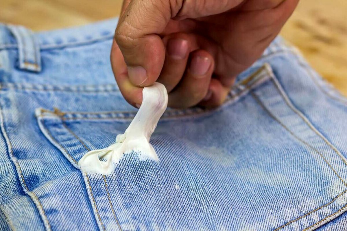 آدامس با این روش‌ها از روی سطوح مختلف محو می‌شود