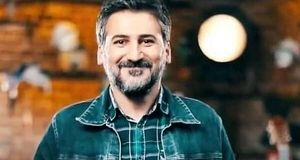 وحید آقاپور با شخصیت استاد بازگشت
