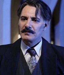 بهنام تشکر در نقش «کاراگاه علوی» ظاهر می‌شود