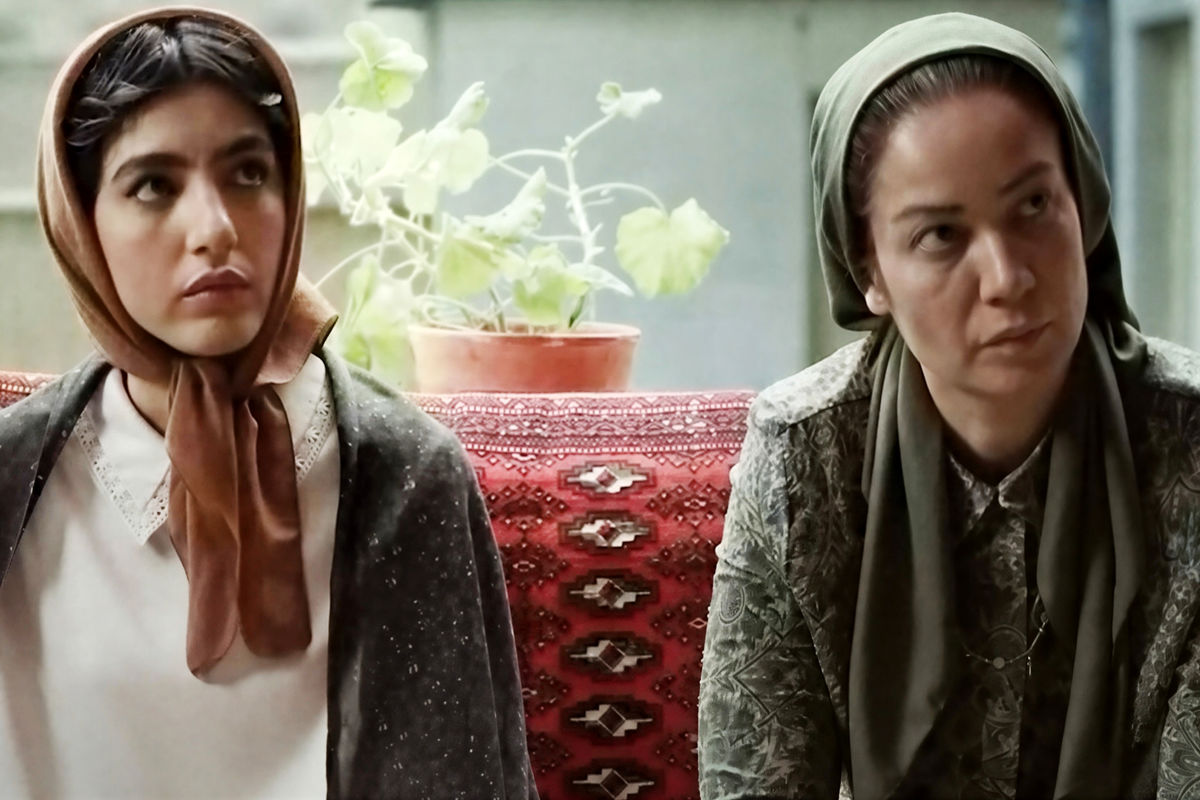 استایل زیبای بازیگر سریال تاسیان در جشن تولدش