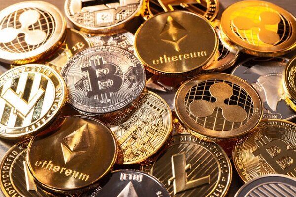 سقوط بیت‌کوین ادامه دار است؟+ قیمت روز ارزهای دیجیتال