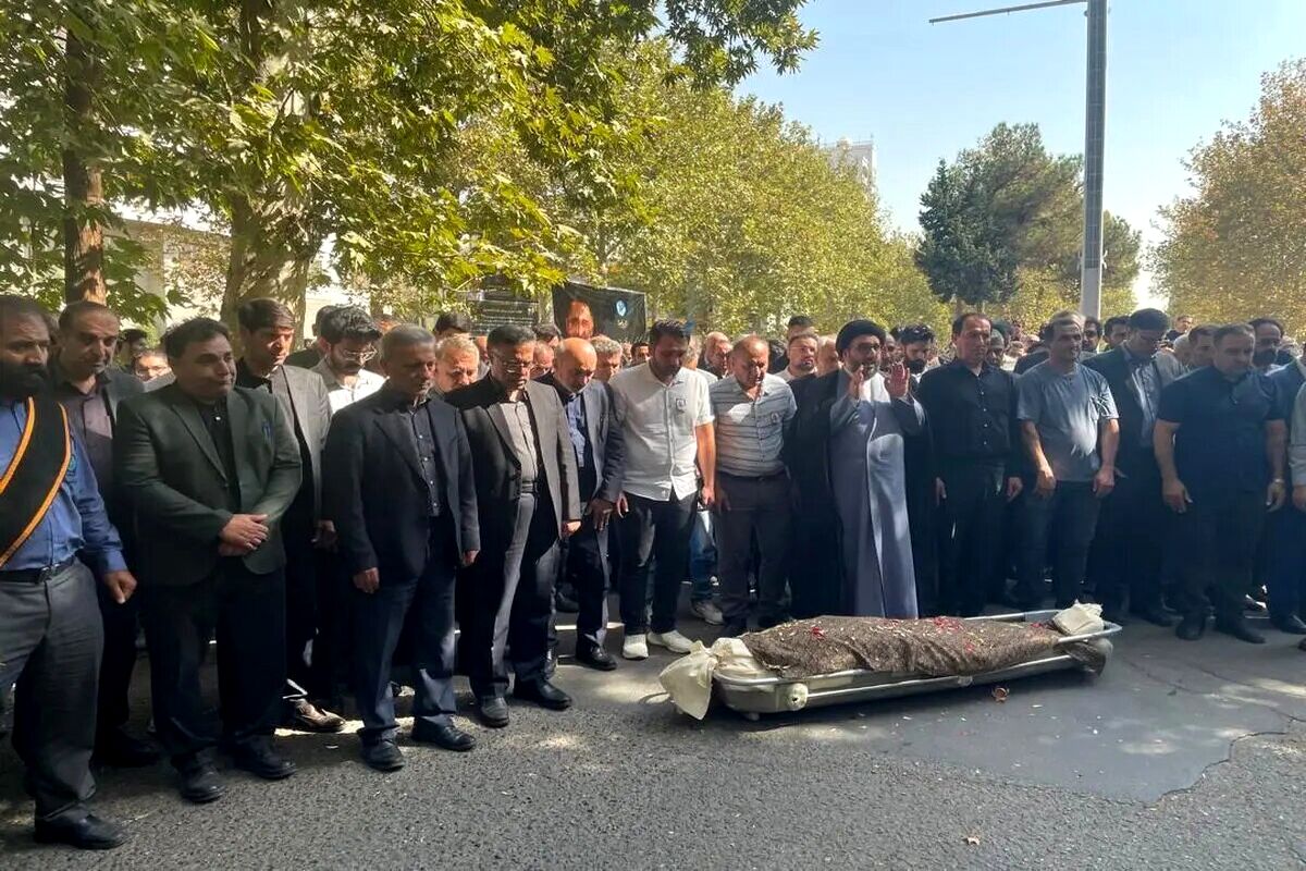 تشییع پیکر دانشجوی فقید دانشگاه تهران