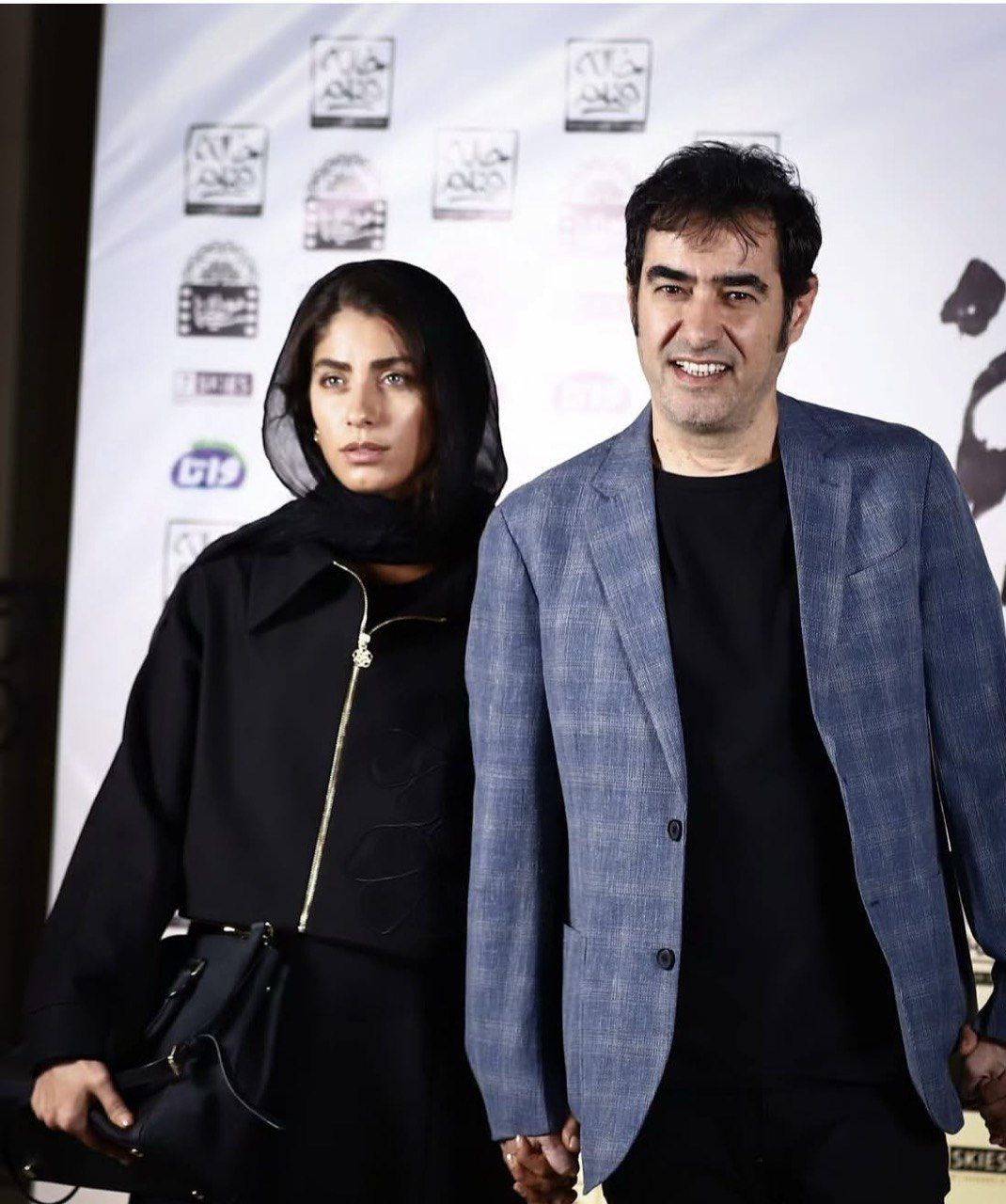 شهاب حسینی با خانواده جذابش در یک مراسم/ تصاویر