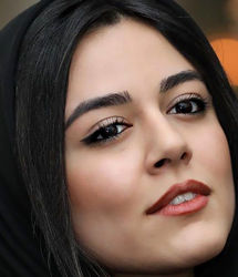 چهره جذاب و نورانی ماهور الوند زیر نور آفتاب
