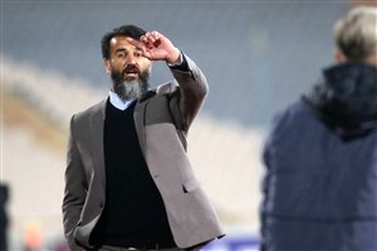 مدیرعاملی که فقط یک روزه سرمربی شد!