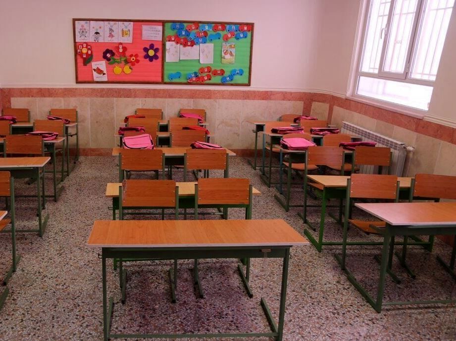 مدارس این شهر فردا هم تعطیل شد