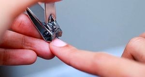 اگر این علایم غیر طبیعی روی ناخن دیدید نگران شوید