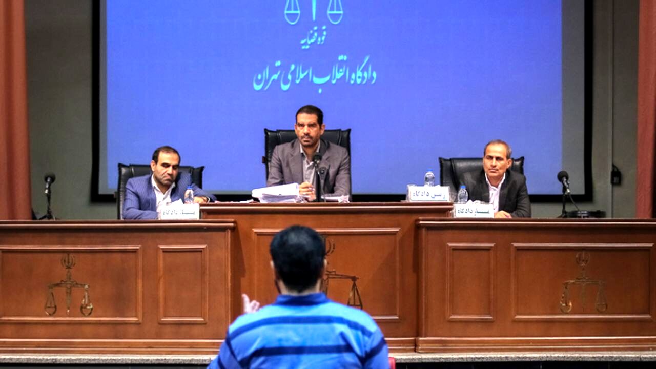 زنم منکر ارتباطش با مرد غریبه شد ولی من گوشی اش را دیده بودم /دهانش را با یک شــال بستم و...