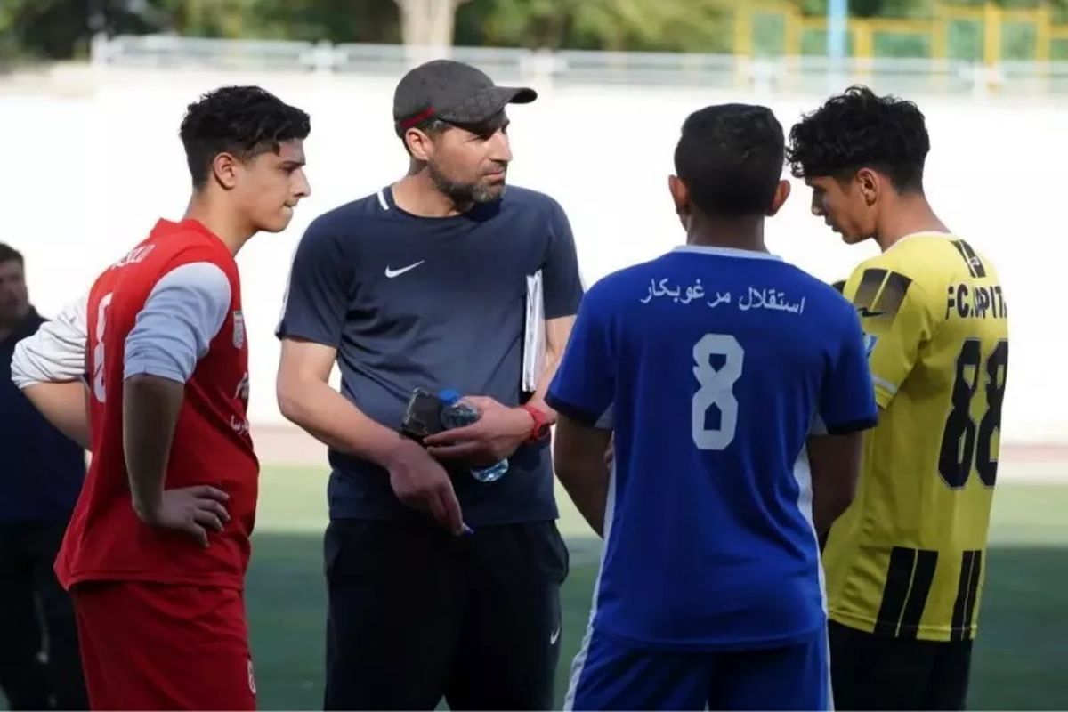 واکنش آرام و بدون تنش بیک‌ زاده به  اتفاق اخیر سپاهان! + عکس