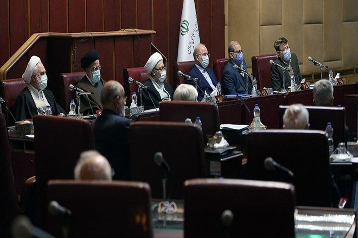 جلیلی و لاریجانی در جلسه مجمع درگیر شدند؟! 