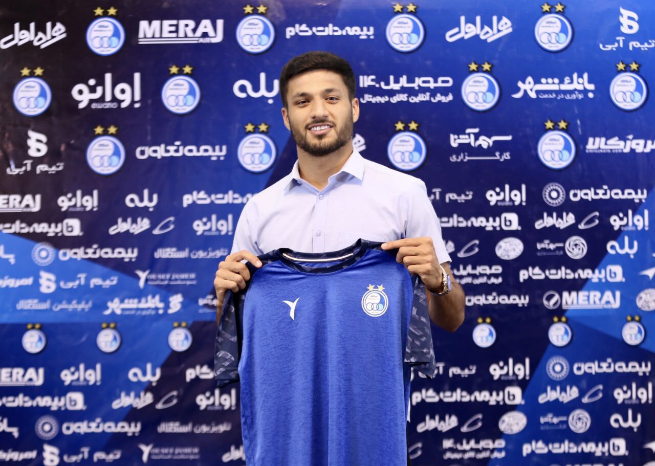 تبعید بمب استقلال به نیمکت