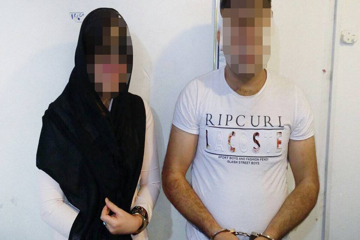 مچ گیری از زن متأهل با مرد زن‌دار در خودرو